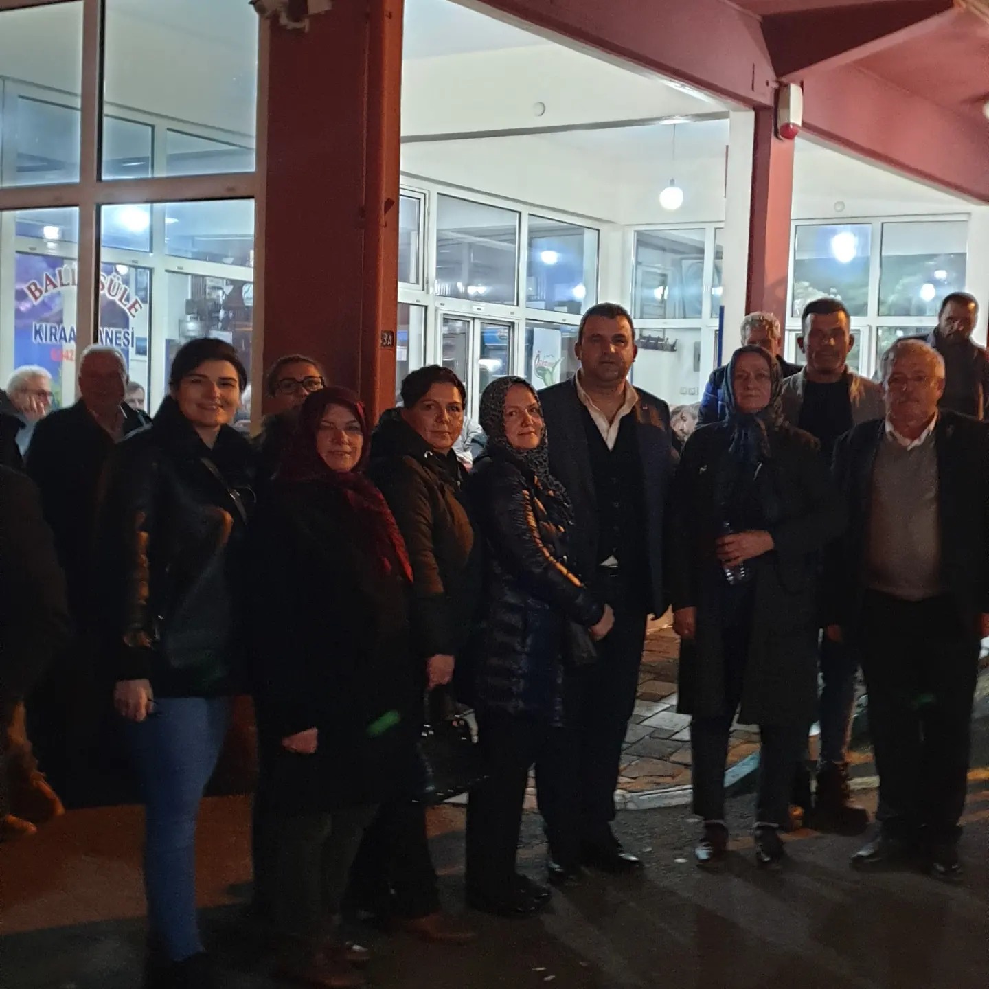 GİTTİĞİ HER YERDE İLGİ GÖRÜYOR