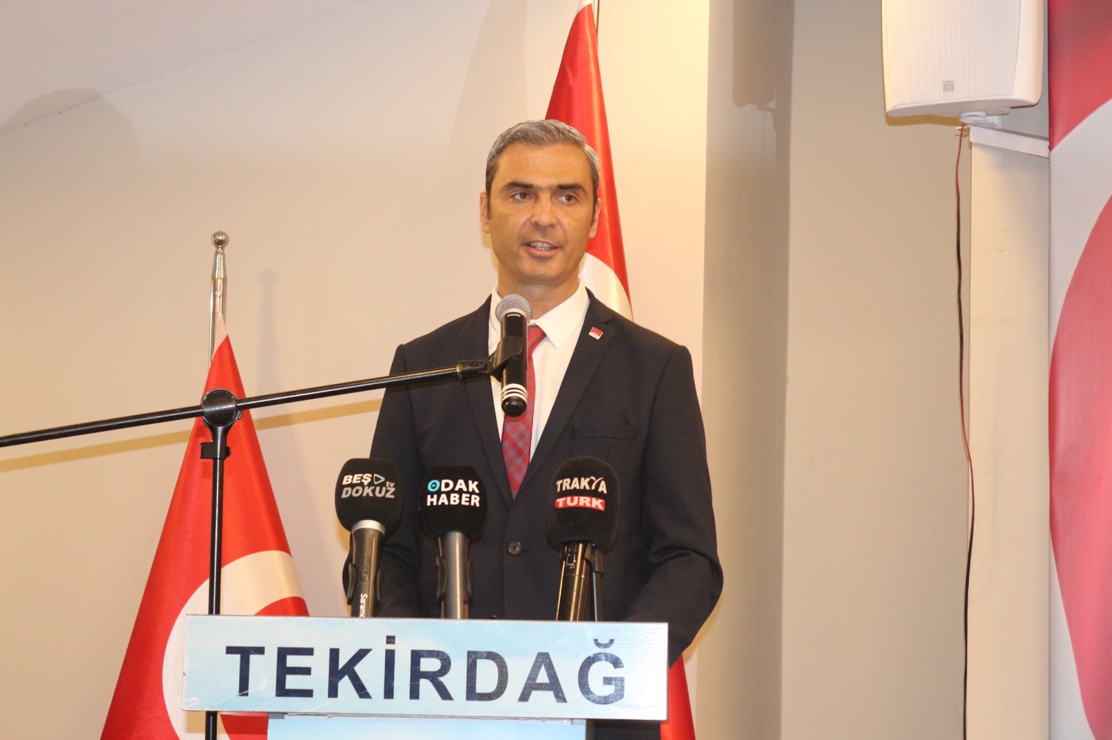 MURAT UYSAL SÜLEYMANPAŞA’YI YENİDEN CHP BAYRAKLARIYLA DONATMAK İÇİN BAŞKAN ADAYLIĞINI AÇIKLADI