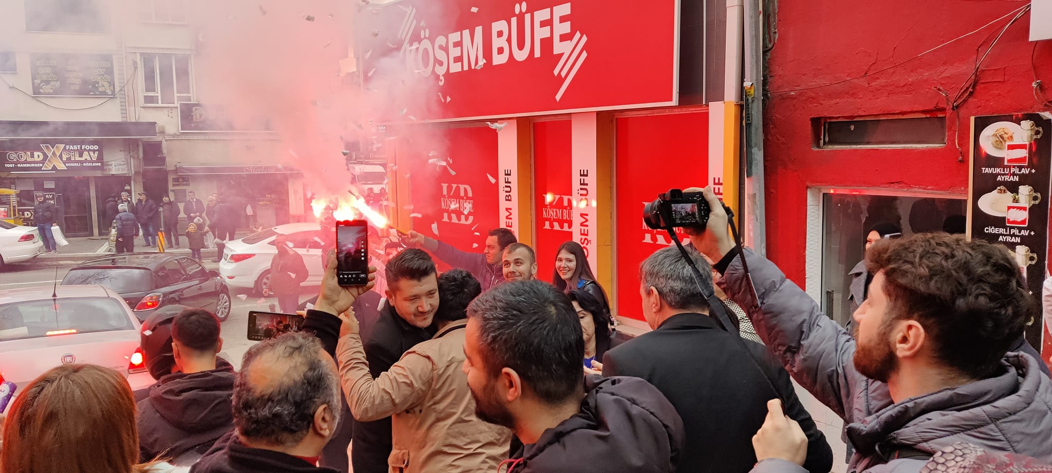 GÖKHAN SAYGI’YI COŞKUYLA KARŞILADILAR