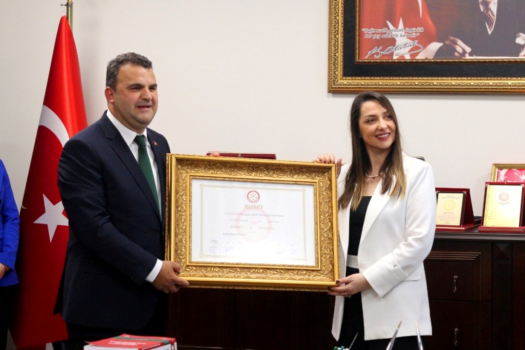 SÜLEYMANPAŞA BELEDİYE BAŞKANI VOLKAN NALLAR MAZBATASINI ALDI
