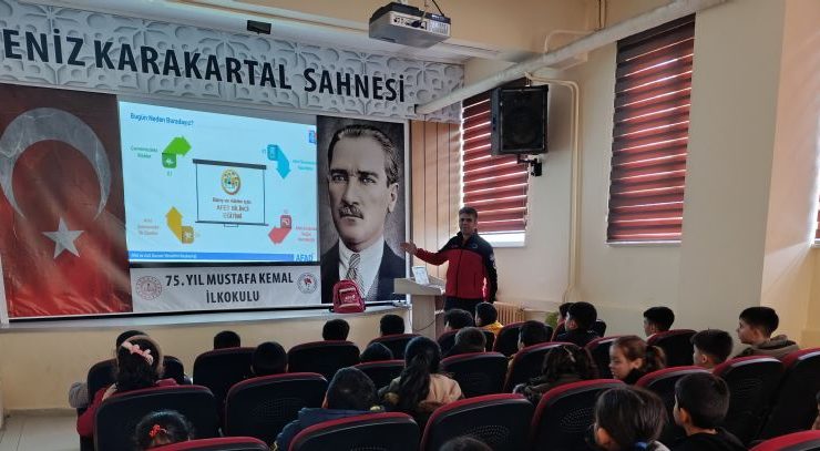 Arama ve Kurtarma Ekibimiz, Afet Farkındalık Eğitimlerine Devam Ediyor