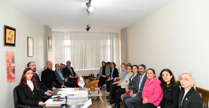 Vali Soytürk ve eşi Nurdan Soytürk Hanımefendi Trakya Çölyak Sağlıklı Yaşam Derneği’ni Ziyaret Etti